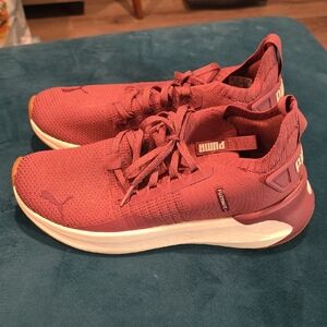 Puma Women's Mauve Athletic Shoes